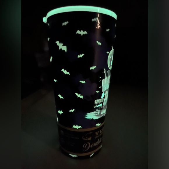 SOLD!Buc-ees 2024 Limited Edition Glow-in-the-Dark Halloween Tumbler- 32 oz- NWT - Picture 9 of 10
